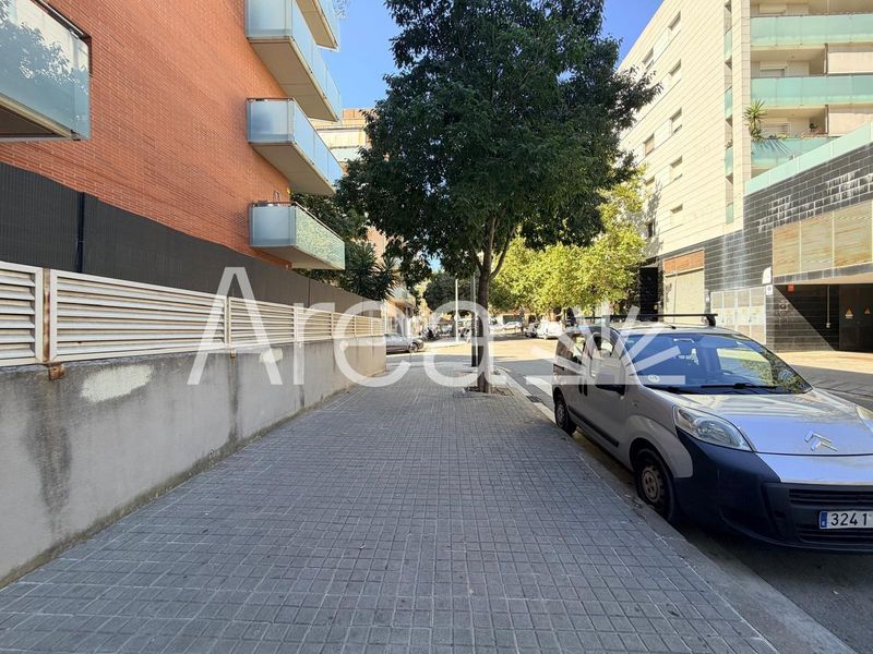 Foto c0d35c24-3a4d-444a-aab1-079e65e17c31. Pis amb calefacció aparcament piscina a Via Europa - Parc Central Mataró