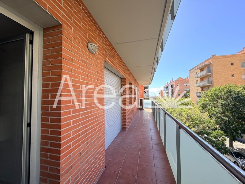 Foto d65c7c1c-cdcd-4527-bfab-6b9e2b6d7253. Pis amb calefacció aparcament piscina a Via Europa - Parc Central Mataró