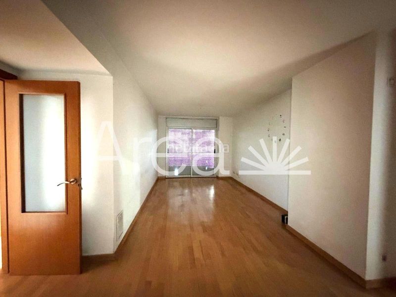 Foto e2c9dc1d-84bc-49e9-9d00-da61f3268779. Pis amb calefacció aparcament piscina a Via Europa - Parc Central Mataró