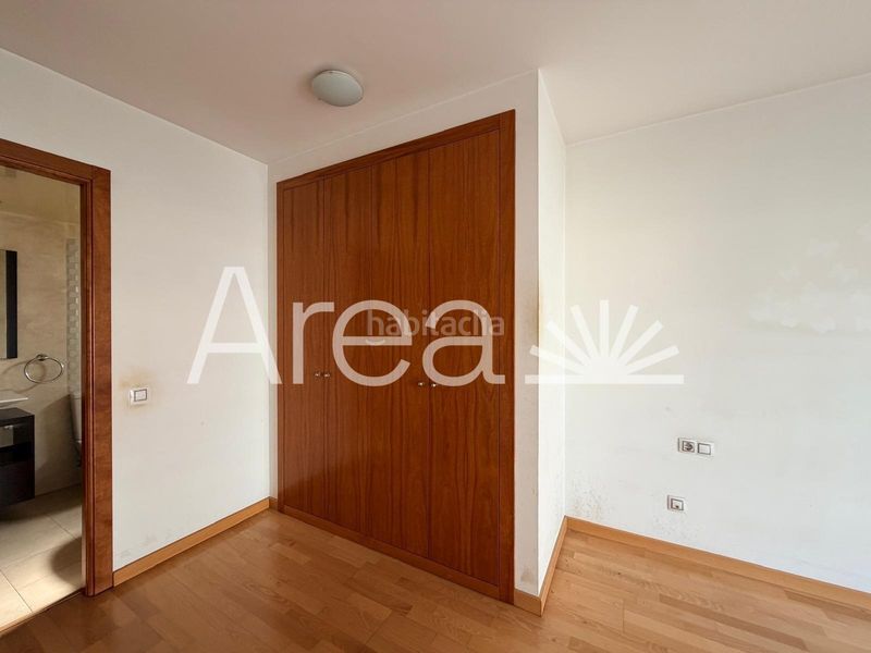 Foto e60a87c8-e716-49e7-a1c1-5d7174312bd0. Pis amb calefacció aparcament piscina a Via Europa - Parc Central Mataró