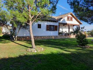 Chalet en Escalona. Casa de campo con mas de 2,5 hectareas de parcela en escalona