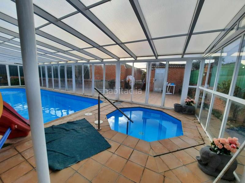 Foto 776b7cab-ee09-4bc1-8dd3-0e7371d76e6f. Chalet  independiente con piscina cubierta en Escalona