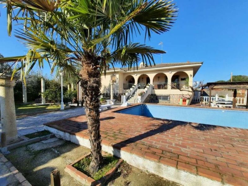 Foto 91135e62-e827-42b8-99a0-33939d32ce57. Xalet amb calefacció aparcament piscina a Escalona
