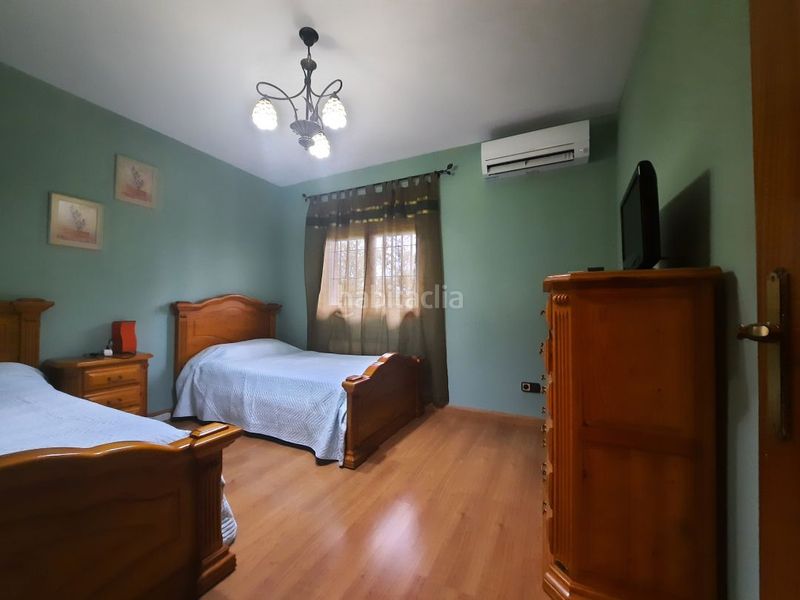 Foto e9c401ca-9201-498d-b0d3-ce371293e5ee. Xalet amb calefacció aparcament piscina a Escalona