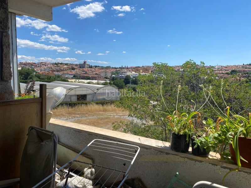 Foto cfbae9bb-1ba0-4255-9de1-9c391e06841a. Casa amb aparcament a Valdemorillo pueblo Valdemorillo