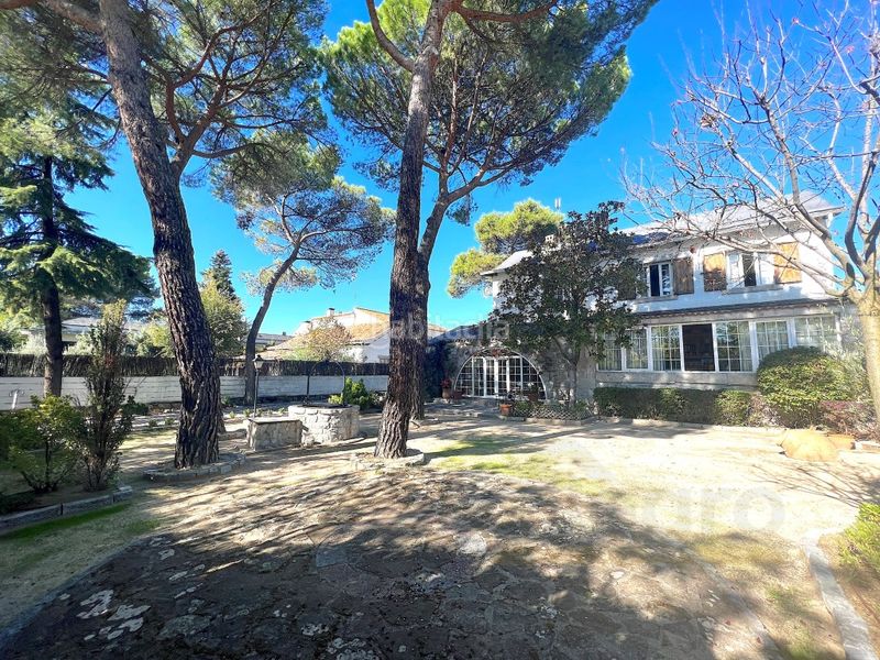 Foto 6c48aa6d-6ebd-4c75-9f63-e0253d21fb52. Xalet amb aparcament a Colonia Torrelodones