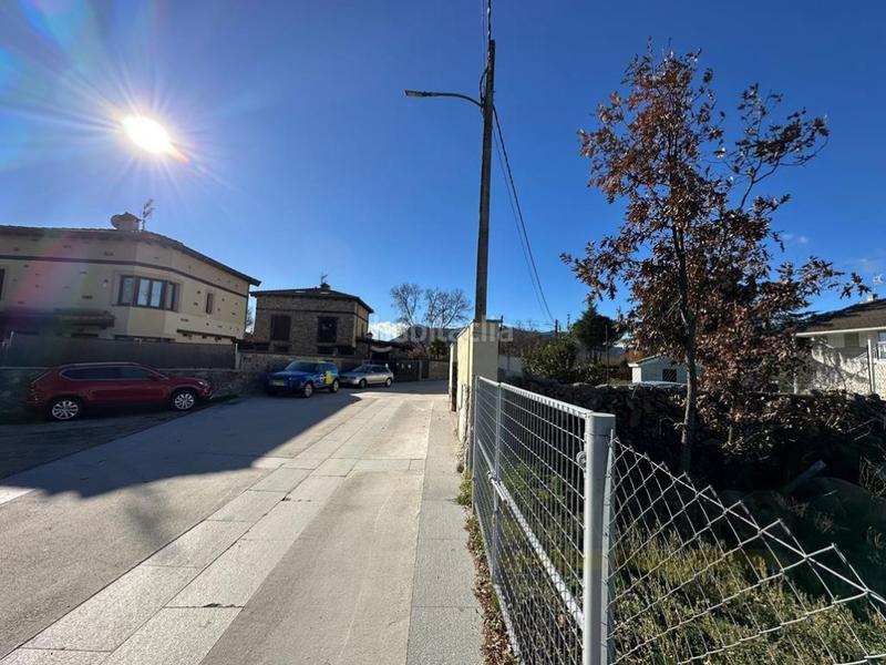 Foto d934c2a1-b3b5-478e-a4e7-22a86e74a217. Terreno residenziale in Lozoyuela - Navas - Sieteiglesias