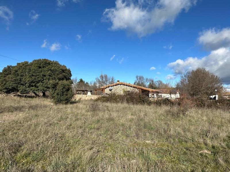 Foto eb81bc98-7bf1-438f-ab09-fe8332b07b03. Terreno residenziale in Lozoyuela - Navas - Sieteiglesias