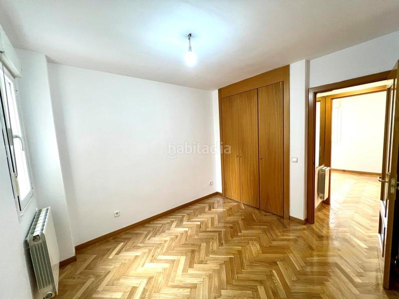 Foto fdd3ee8c-9c0f-43b0-bb42-a48f3231e252. Appartamento con parcheggio in Golf-El Carralero Majadahonda