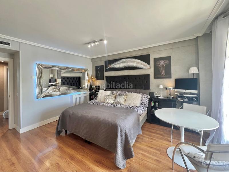 Foto a8938820-d972-4b1c-8a9a-dbc4457de8e2. Casa aparellada amb aparcament piscina a El Pastel Boadilla del Monte
