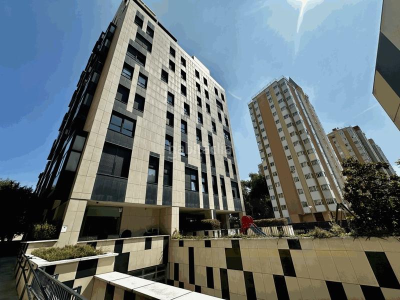 Foto 03bb5025-8a56-4734-9260-aec03b6d2623. Dúplex  en pinar de chamartín en Costillares Madrid