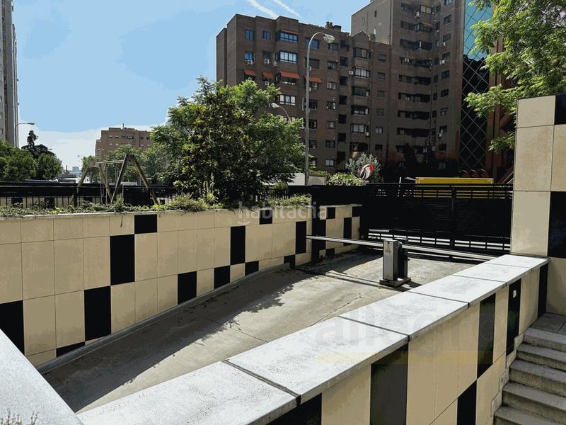 Foto 187cbd9b-9420-4a0a-bc03-d923870a5753. Dúplex  en pinar de chamartín en Costillares Madrid