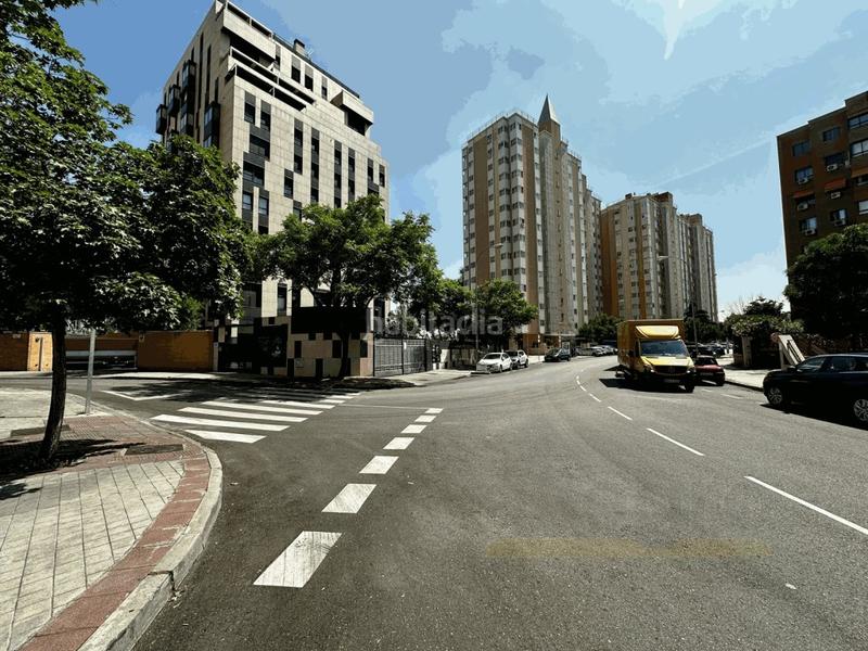 Foto 5e823737-85ba-44c1-93de-d83c50069034. Dúplex  en pinar de chamartín en Costillares Madrid