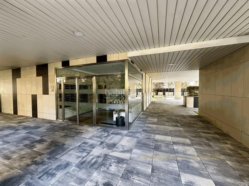 Foto bed83f5c-46d8-484b-914e-c529e6f0de70. Dúplex  en pinar de chamartín en Costillares Madrid