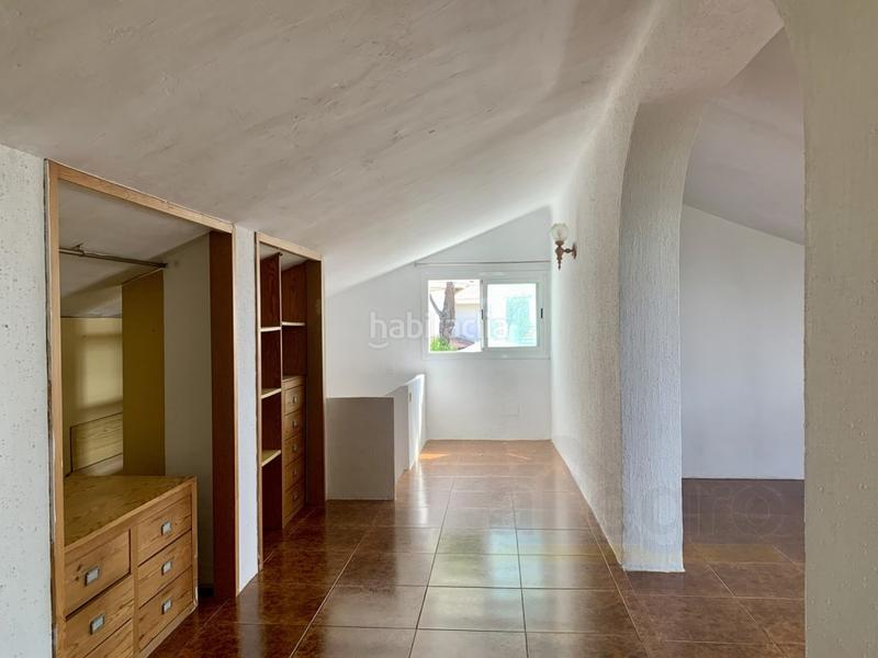 Foto 8c330d95-e6b6-4dbc-8ec0-a6d16fe58cbb. Chalet with parking in Colmenarejo