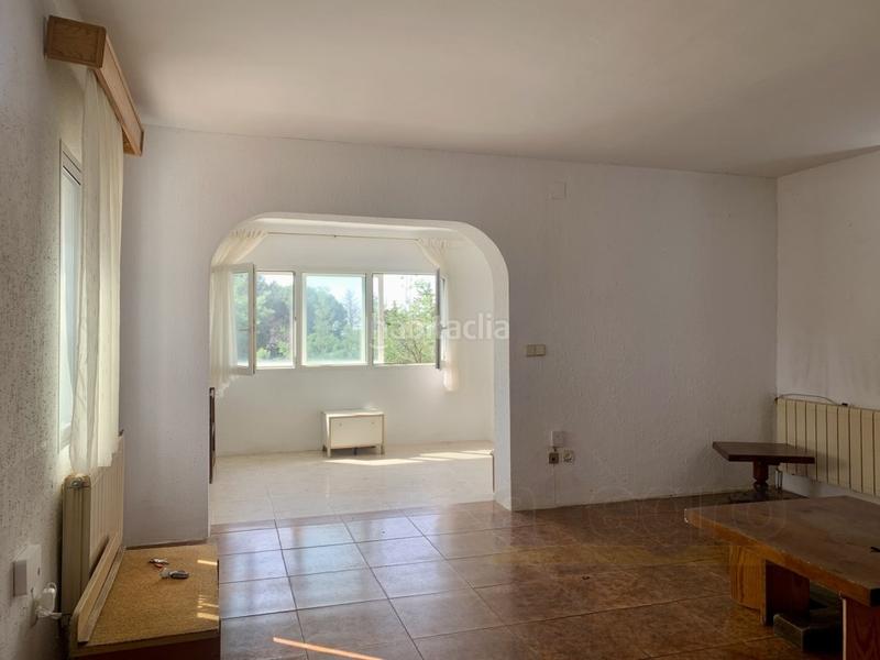 Foto c03117c0-3825-432c-bd7b-e2731bc43153. Chalet with parking in Colmenarejo