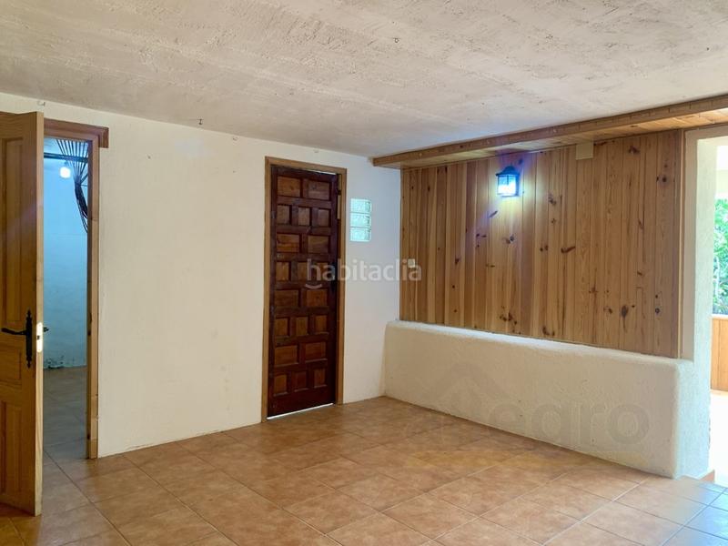 Foto eb5dc982-8a30-4cad-8ac4-a25ca5228cc2. Chalet with parking in Colmenarejo