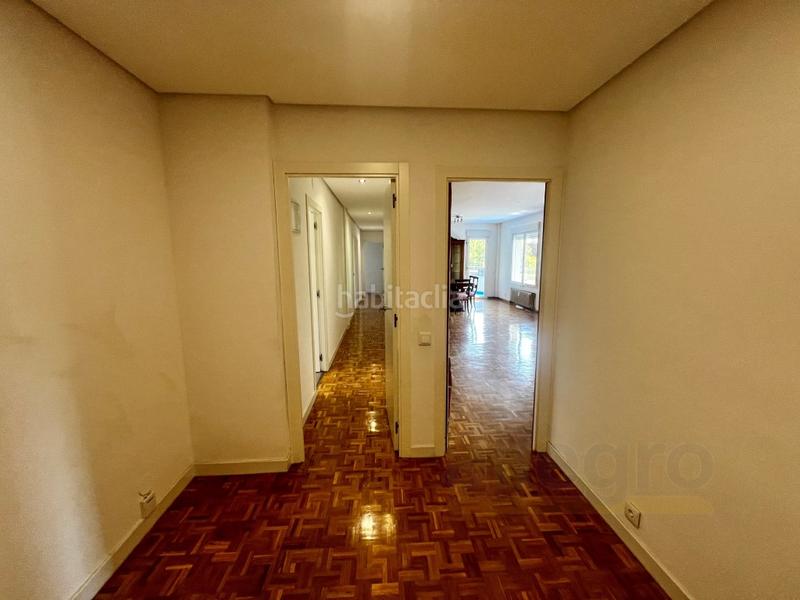 Foto 86989be3-1865-4985-8c2e-a944ab75a058. Etagenwohnung mit parking in Castilla Madrid