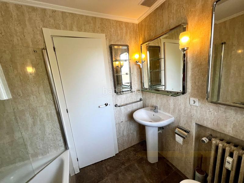 Foto cd03bb52-2f08-42fa-bb5c-04f8b18f5c37. Etagenwohnung mit parking in Castilla Madrid