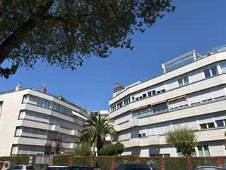 Pis a Castilla. Piso de cuatro habitaciones, plaza de garaje y trastero en urban