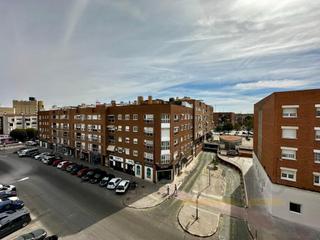 Etagenwohnung  N/a. Piso en coslada pueblo