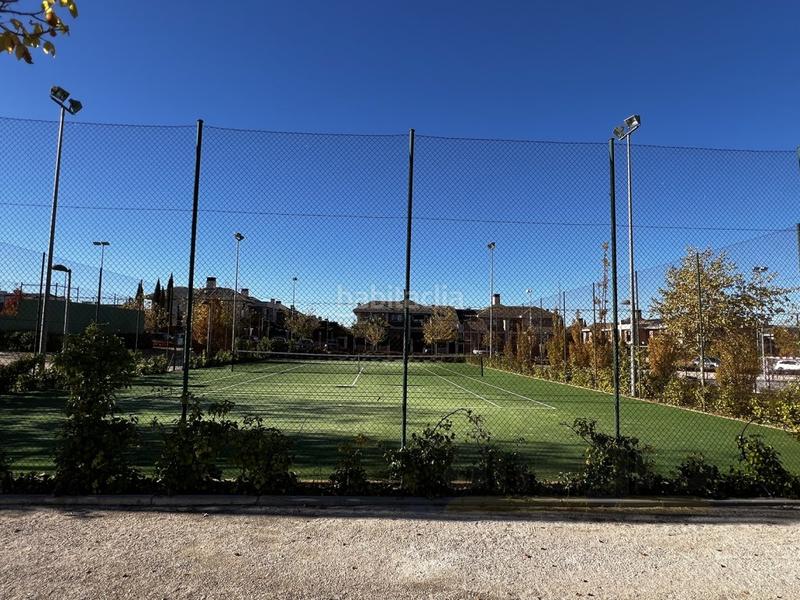 Foto 027c2ffd-a12c-458e-884c-31fb9524a27e. Casa a schiera con parcheggio in Los Satélites-Roza Martín Majadahonda