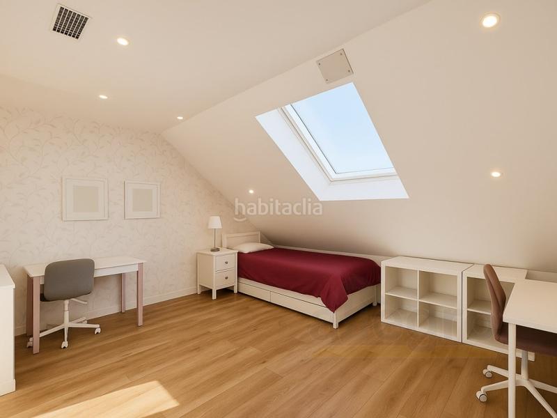 Foto 185a56d1-eed7-40e4-abc9-2b7cb584e100. Casa a schiera con parcheggio in Los Satélites-Roza Martín Majadahonda