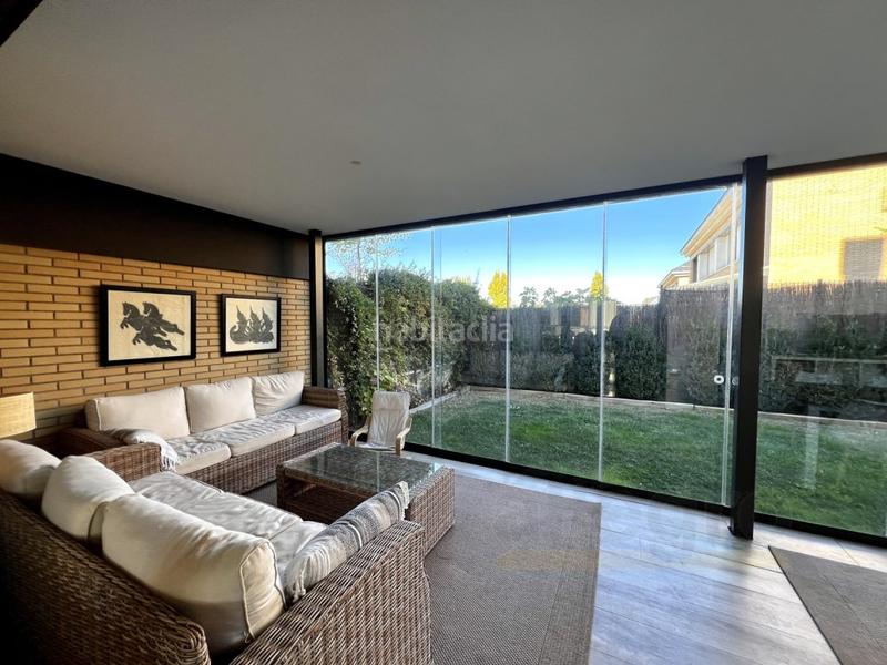 Foto 7d4b4d90-548a-48e4-aad9-f7c767d7d4c4. Casa a schiera con parcheggio in Los Satélites-Roza Martín Majadahonda