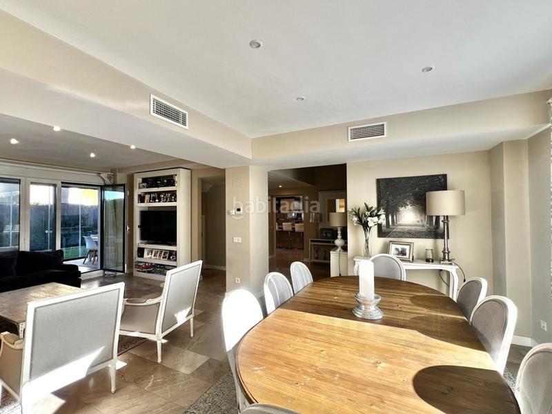 Foto a7a7e509-ec32-4b49-a9cc-d270afb98a7c. Casa a schiera con parcheggio in Los Satélites-Roza Martín Majadahonda