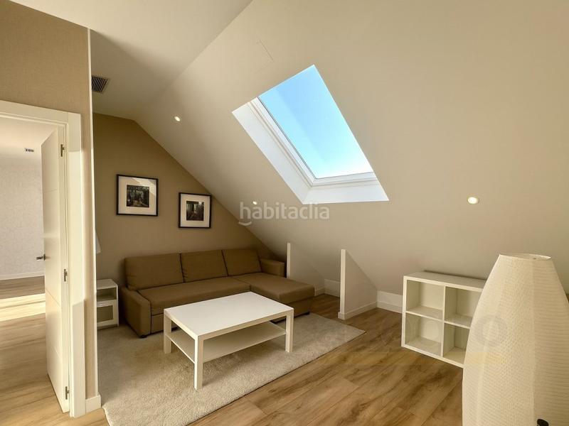 Foto c26b0c03-65cd-4856-b99e-a9f48575ae92. Casa a schiera con parcheggio in Los Satélites-Roza Martín Majadahonda