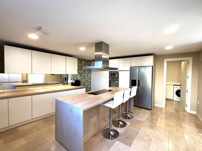 Foto d67a124c-22ce-4bd6-b311-0bb51f6eda84. Casa a schiera con parcheggio in Los Satélites-Roza Martín Majadahonda