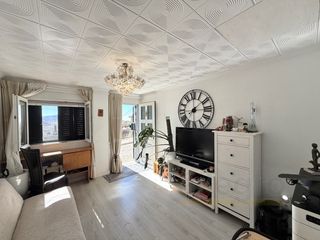 Appartamento in Santa María de la Alameda. Vivienda en planta baja en plena naturaleza con licencia turisti