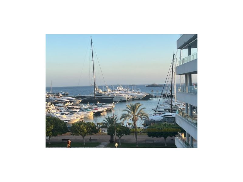 Foto 75069d15-d5a0-4a15-9de1-b897bfd75719. Flat with parking pool in Marina Botafoc-Talamanca Ibiza