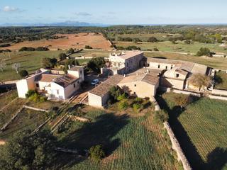 Masia a Son Serra de Marina. Finca rstica tipo posesin mallorquina a la venta en son serra