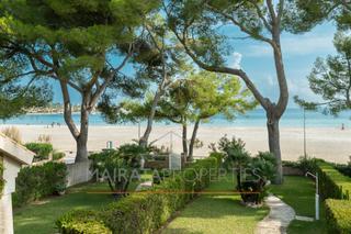 Apartamento en Port d´Alcúdia-Platja dÁlcúdia. Exclusivo apartamento frente al mar con acceso directo a la play