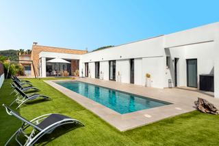 Xalet a Sa Pobla. Chalet con piscina en venta en sa pobla, mallorca.