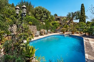 Bauernhof in Mancor de la Vall. Exclusiva finca de piedra con auténtico carácter mallorquín y es
