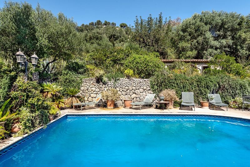 Foto a4da7e5c-a0ce-4f38-b49a-632b4b3dd12c. Masia amb piscina a Mancor de la Vall