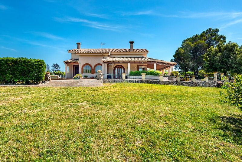 Foto a972eeb1-f244-4638-b793-62fd2f1203d1. Masia amb aparcament piscina a Campanet