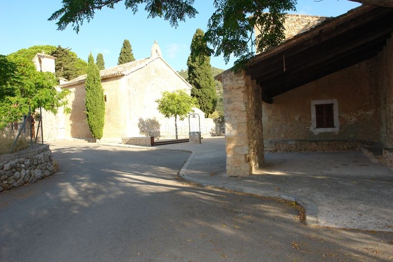 Foto 54e52823-d53c-4595-919f-0e07078d8a43. Masia amb aparcament piscina a Campanet