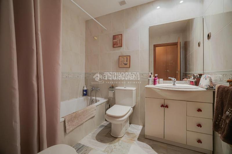 Foto 86f5dd17-9883-48cd-aabb-09aeba11f7f1. Casa pareada casa en venta en Mas Rampinyo - Montcada Nova - Carrerada Montcada i Reixac