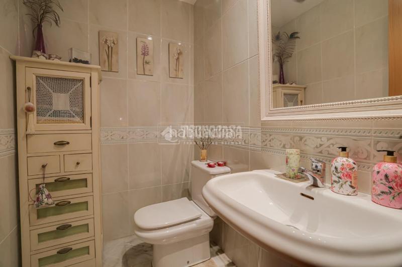 Foto e873ab4f-13b9-4683-935d-f5160eb747bf. Casa pareada casa en venta en Mas Rampinyo - Montcada Nova - Carrerada Montcada i Reixac