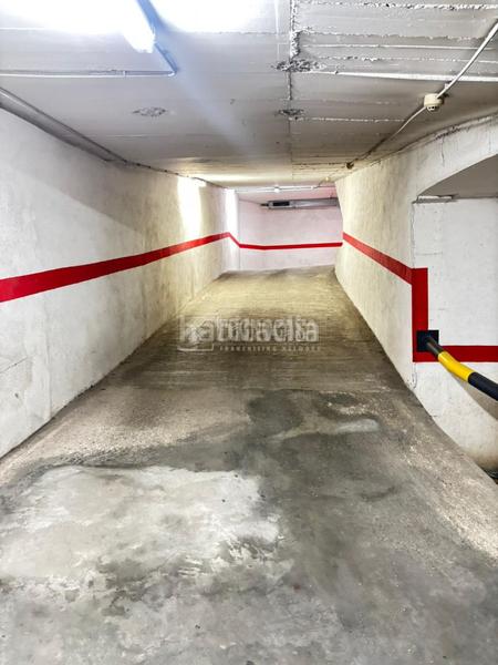 Foto c24b3533-55dc-413f-baf7-ba2560593a3f. Posto auto in Centre Mollet del Vallès