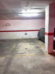 Aparcament cotxe a Centre. Boxplaza de garaje en venta en mollet del valls