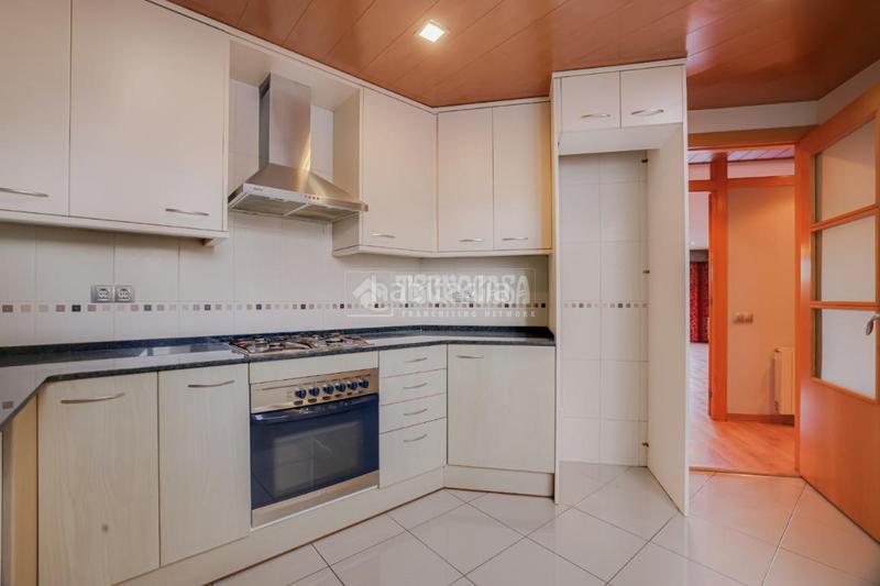 Foto e3c228ec-2e58-4a84-a3c7-85398b5bbfb4. Appartement avec parking dans Col·legis Nous Mollet del Vallès