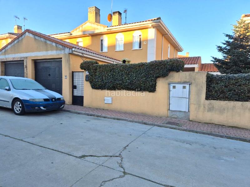 Foto a26a7e69-936e-46ba-9921-a872a824c7e9. Chalet avec chauffage parking dans Torrejón del Rey