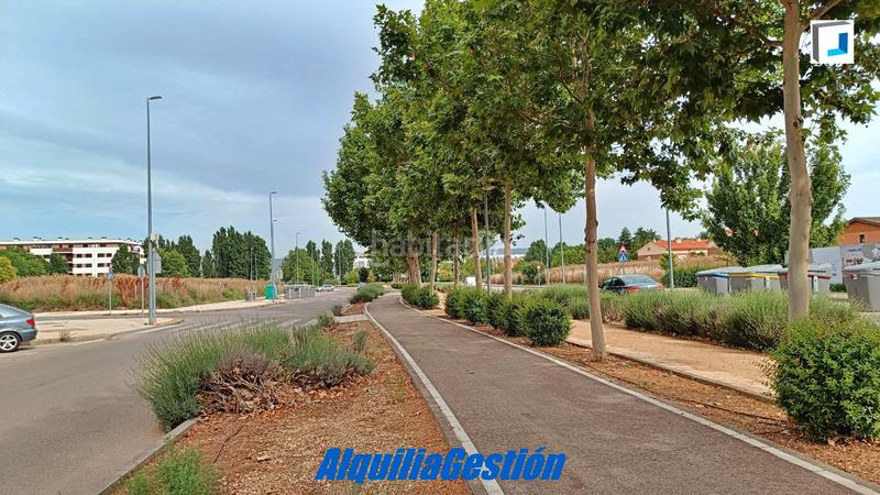 Foto 2b29c01f-b84f-42c8-b873-6713099fbd24. Locale commerciale in Alovera