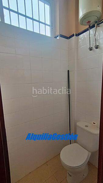 Foto 3b7cce1f-a4eb-4467-b5a3-825c367f2ec7. Locale commerciale in Alovera