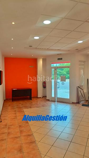 Foto c94d3eda-bb4c-4c6d-a569-c9a80cc7a00a. Locale commerciale in Alovera