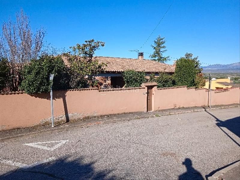 Foto 3dcbfe82-4008-4204-9e6d-7902ce2b7092. Chalet oportunidad de inversión- inmueble alquilado en Uceda